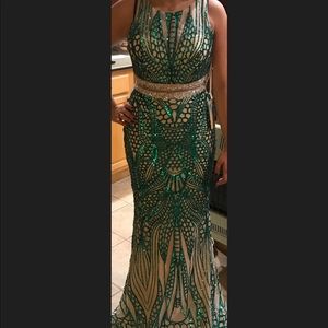 Brand new w tags Zoey Grey gown size 2